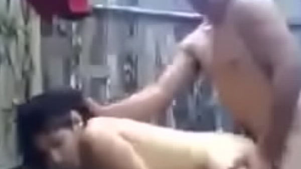 Bihari Village Girl Sex Kar Rahi Aangan Mein Bf Ke Sath