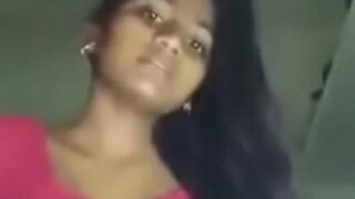 Tamil girl apni desi choot me ungli kar rahi hai