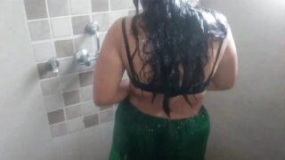 Shower leti hui sexy bhabhi ki chudai